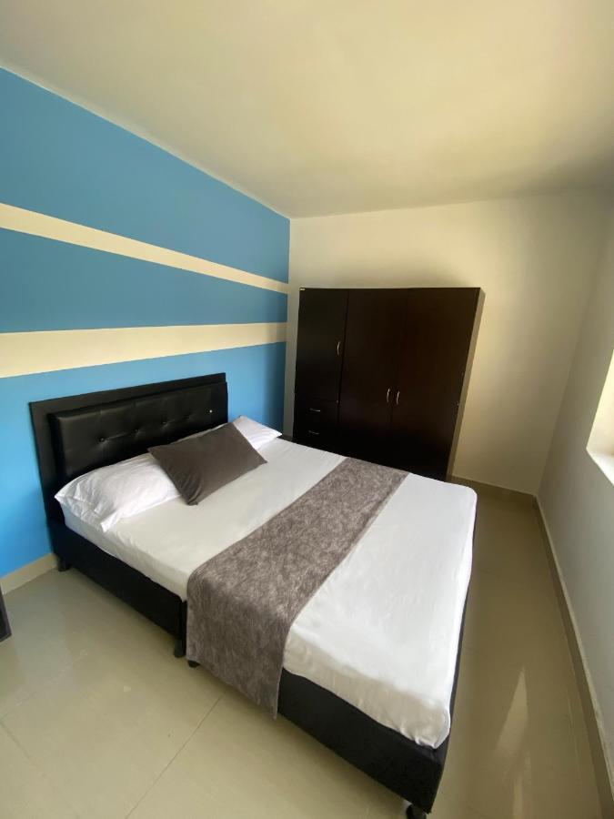 33 Hotel Bulerias เมเดยิน ภายนอก รูปภาพ