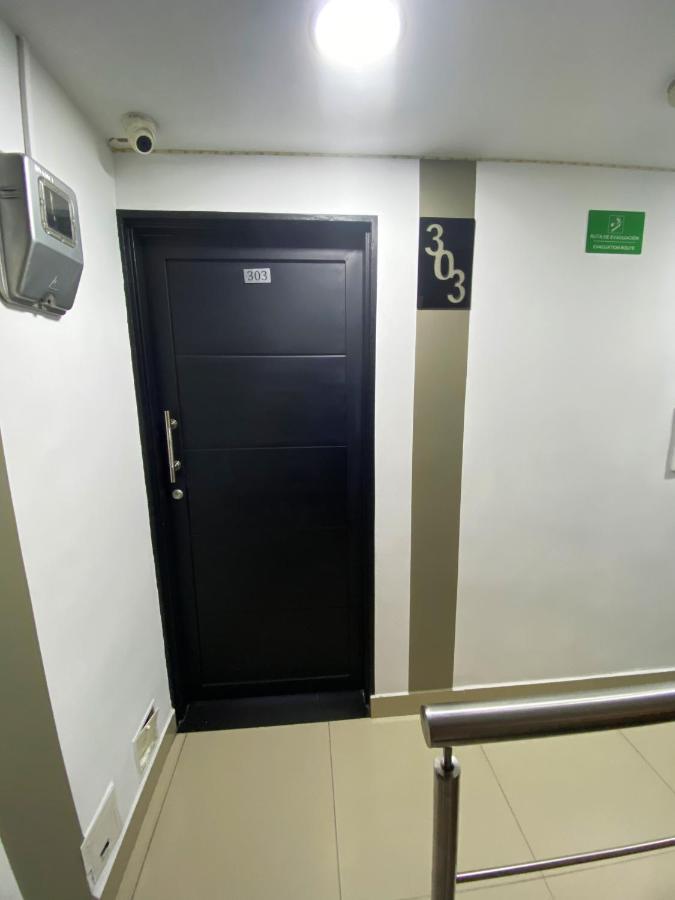 33 Hotel Bulerias เมเดยิน ภายนอก รูปภาพ