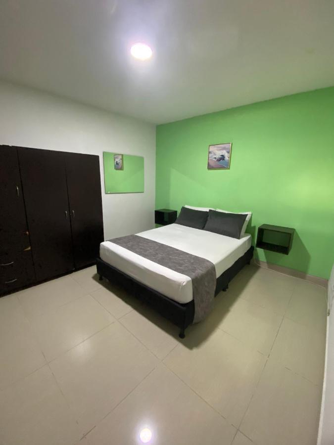 33 Hotel Bulerias เมเดยิน ภายนอก รูปภาพ
