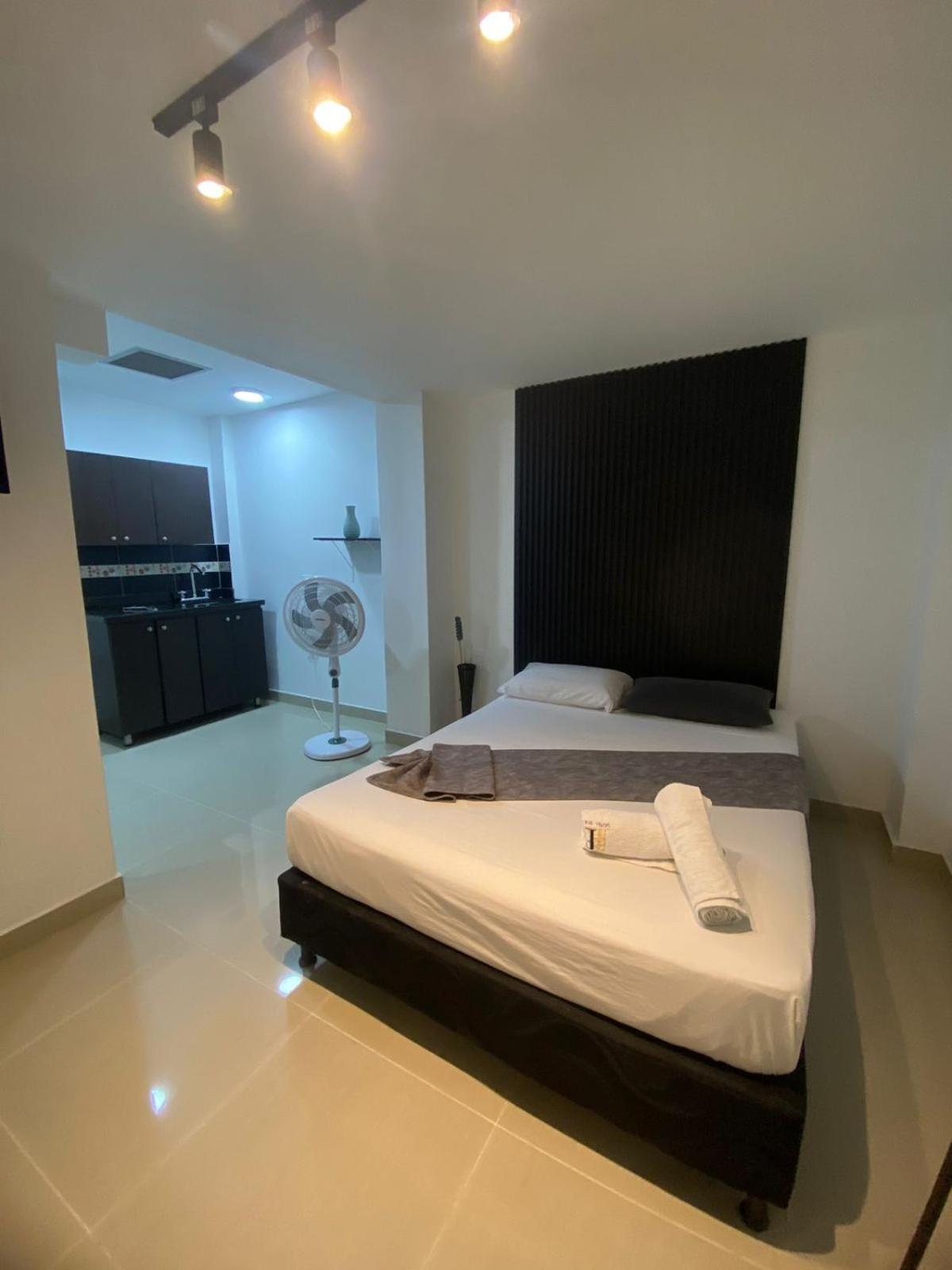 33 Hotel Bulerias เมเดยิน ภายนอก รูปภาพ