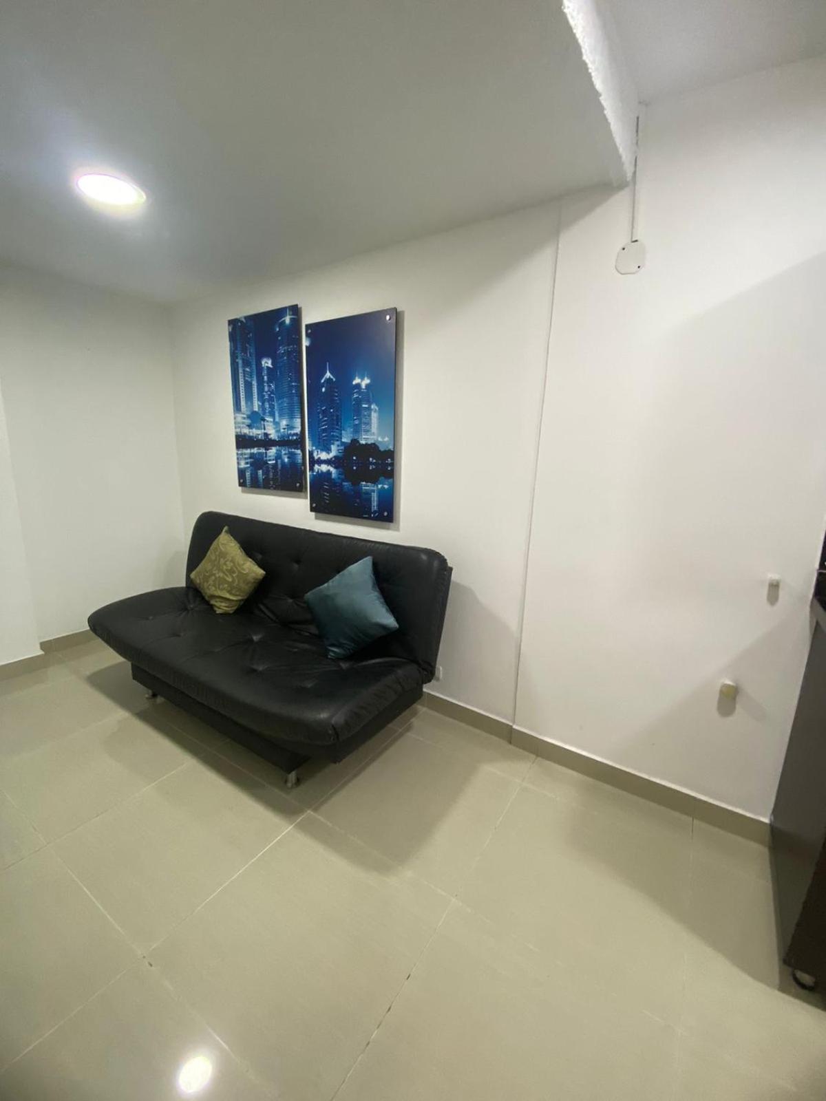 33 Hotel Bulerias เมเดยิน ภายนอก รูปภาพ