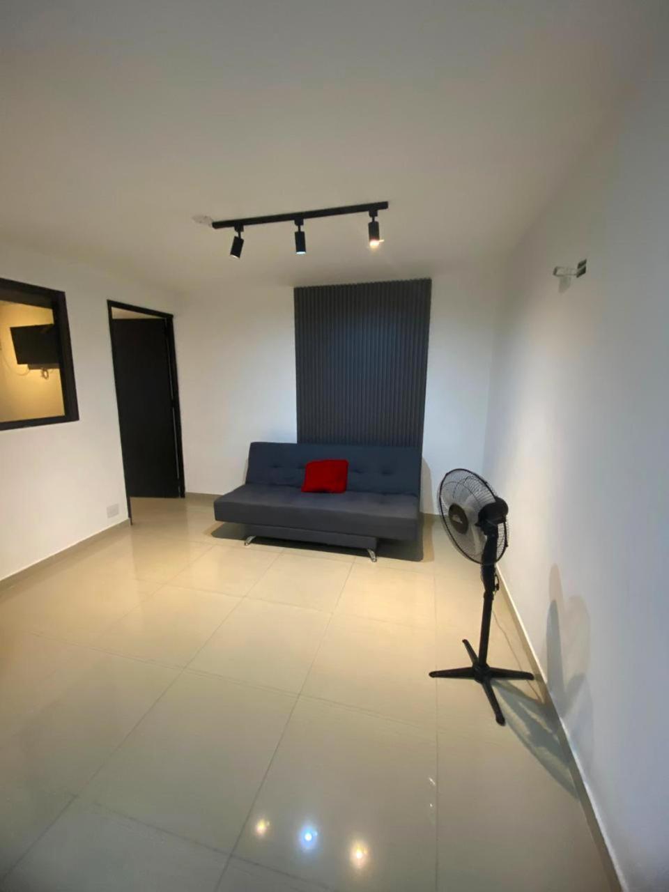 33 Hotel Bulerias เมเดยิน ภายนอก รูปภาพ
