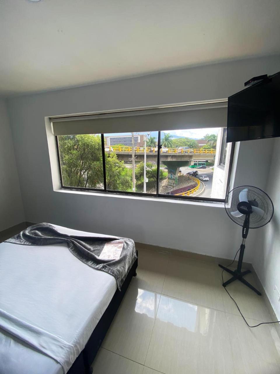 33 Hotel Bulerias เมเดยิน ภายนอก รูปภาพ