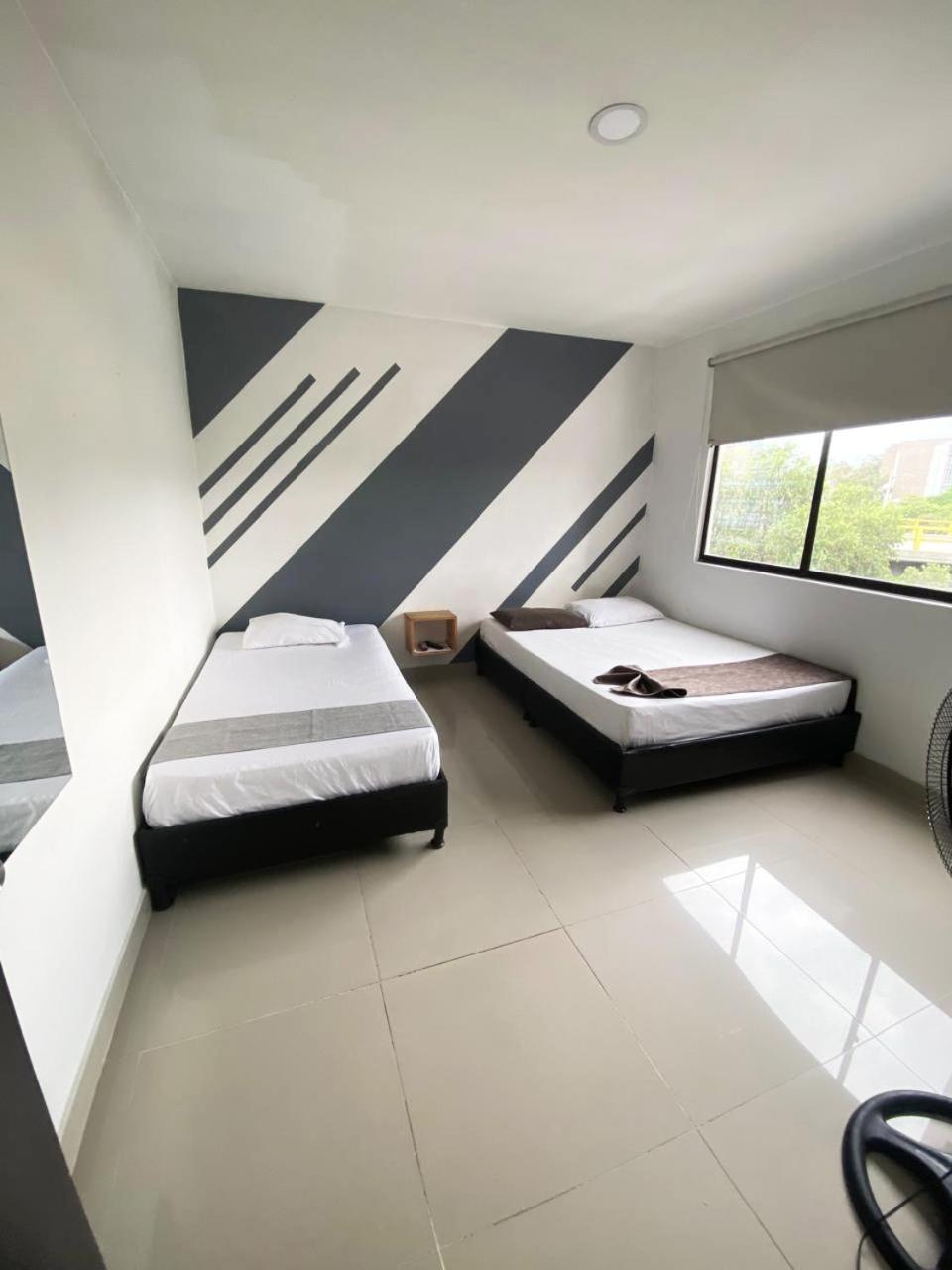 33 Hotel Bulerias เมเดยิน ภายนอก รูปภาพ