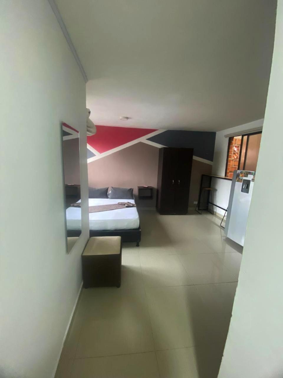 33 Hotel Bulerias เมเดยิน ภายนอก รูปภาพ